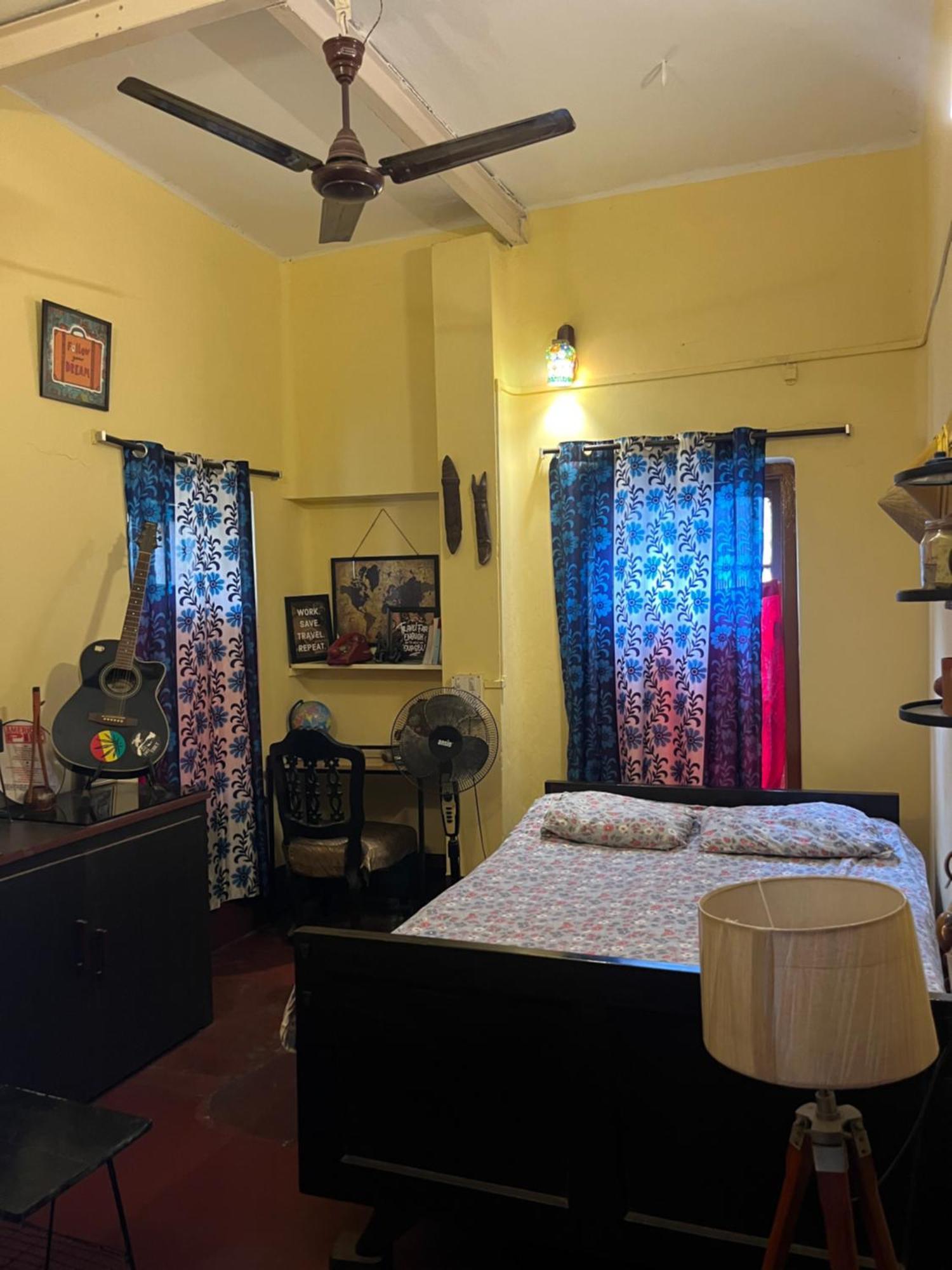 Calcutta Backpackers Homestay- For Travellers And Backpackers Exterior photo